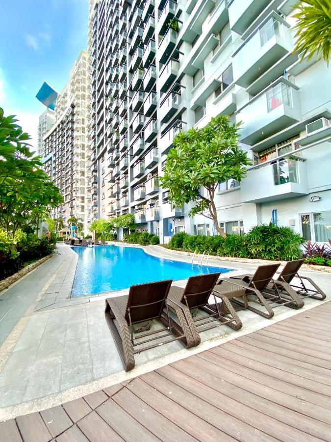Frost At Manhattan Heights Towerb Manila Exterior photo