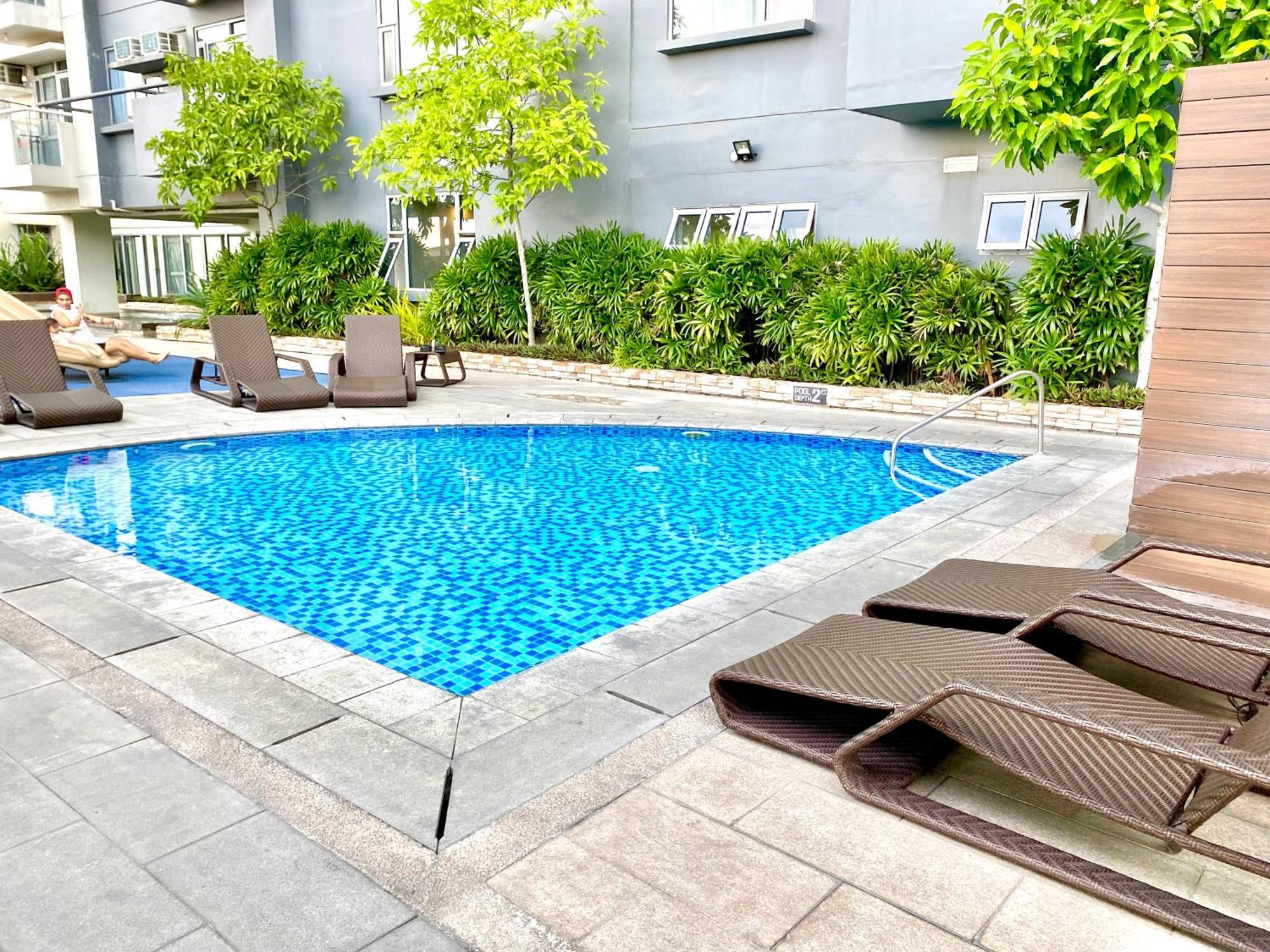 Frost At Manhattan Heights Towerb Manila Exterior photo