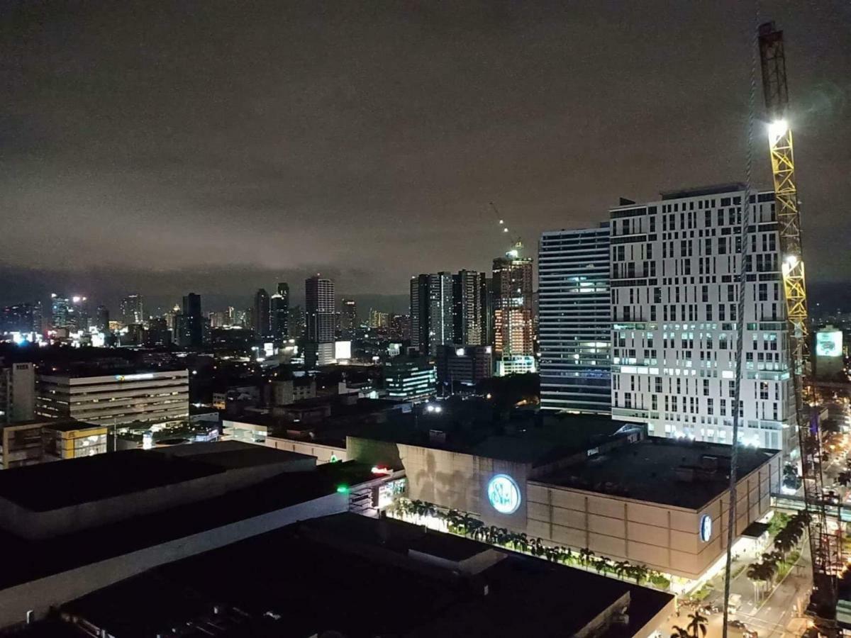 Frost At Manhattan Heights Towerb Manila Exterior photo